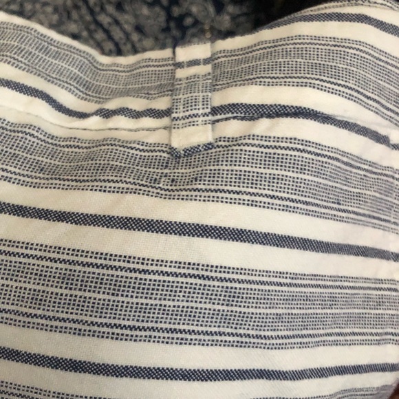 Women’s GAP 3 inch shorts - Picture 4 of 15